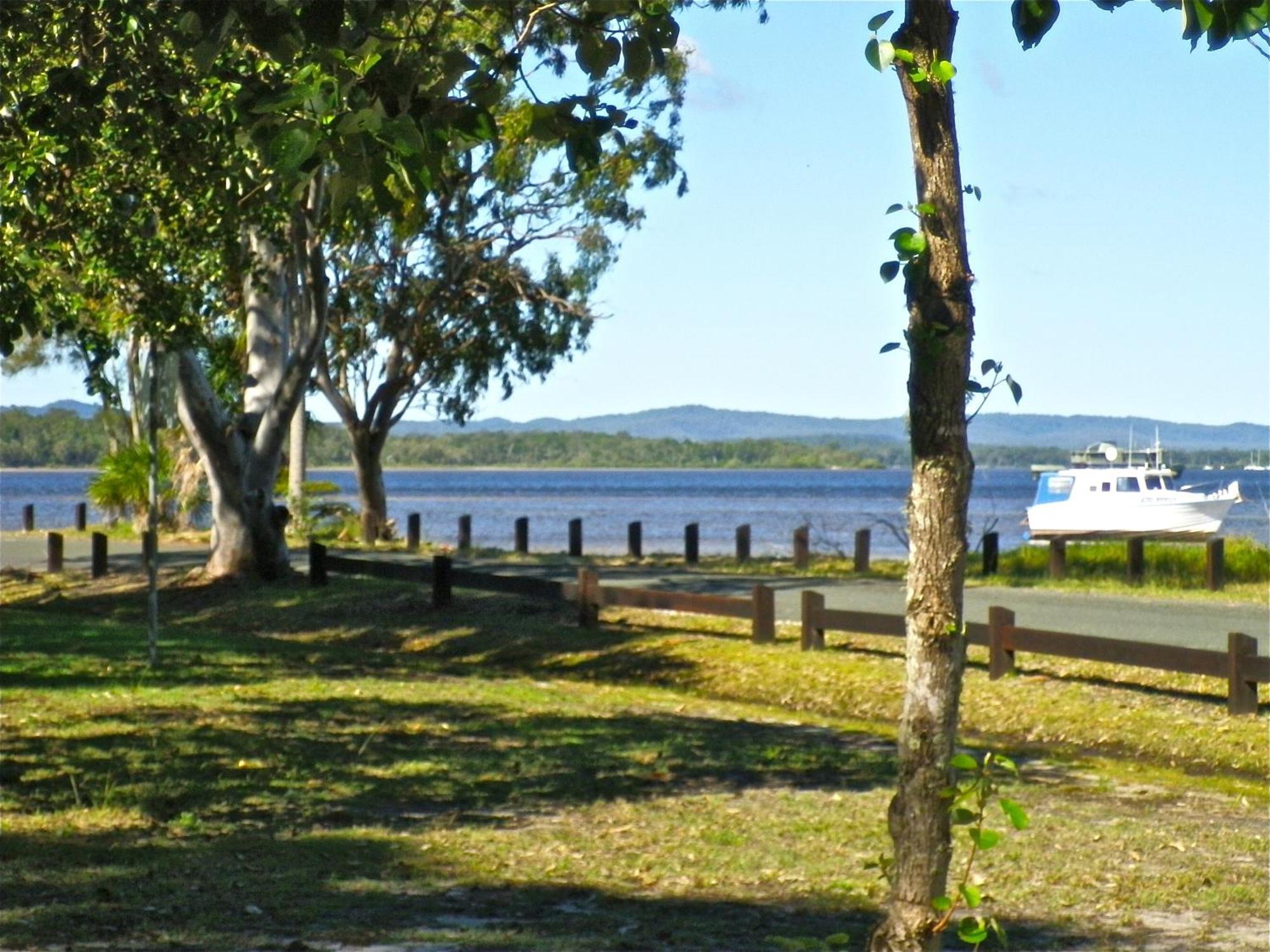 Tin Can Bay'S Sleepy Lagoon Motel Zewnętrze zdjęcie