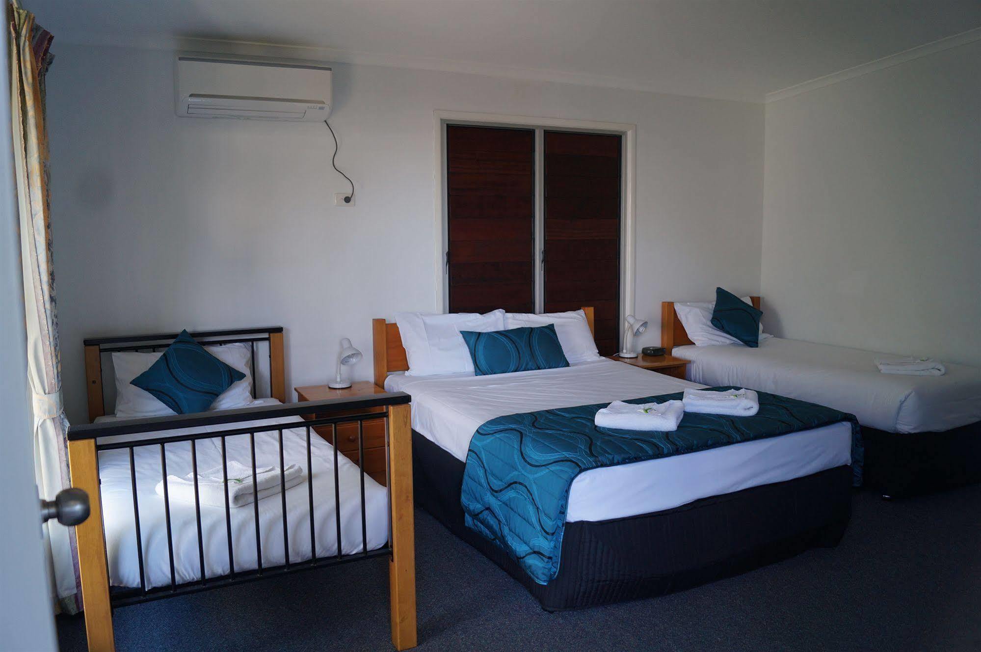 Tin Can Bay'S Sleepy Lagoon Motel Zewnętrze zdjęcie